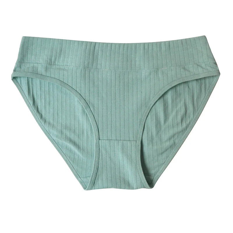 Daily Delight: Seamless Cotton Panties Set for Women